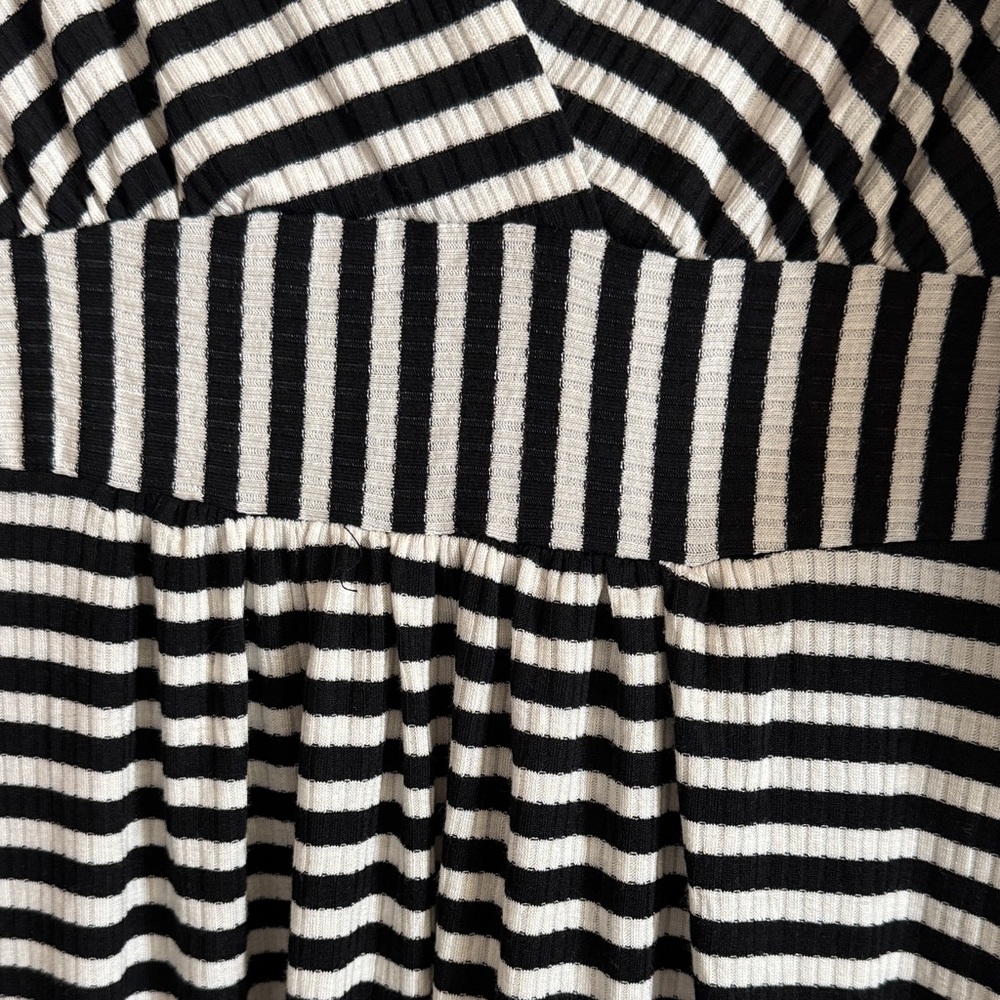 Striped Black and White Dress - Picture 4 of 5